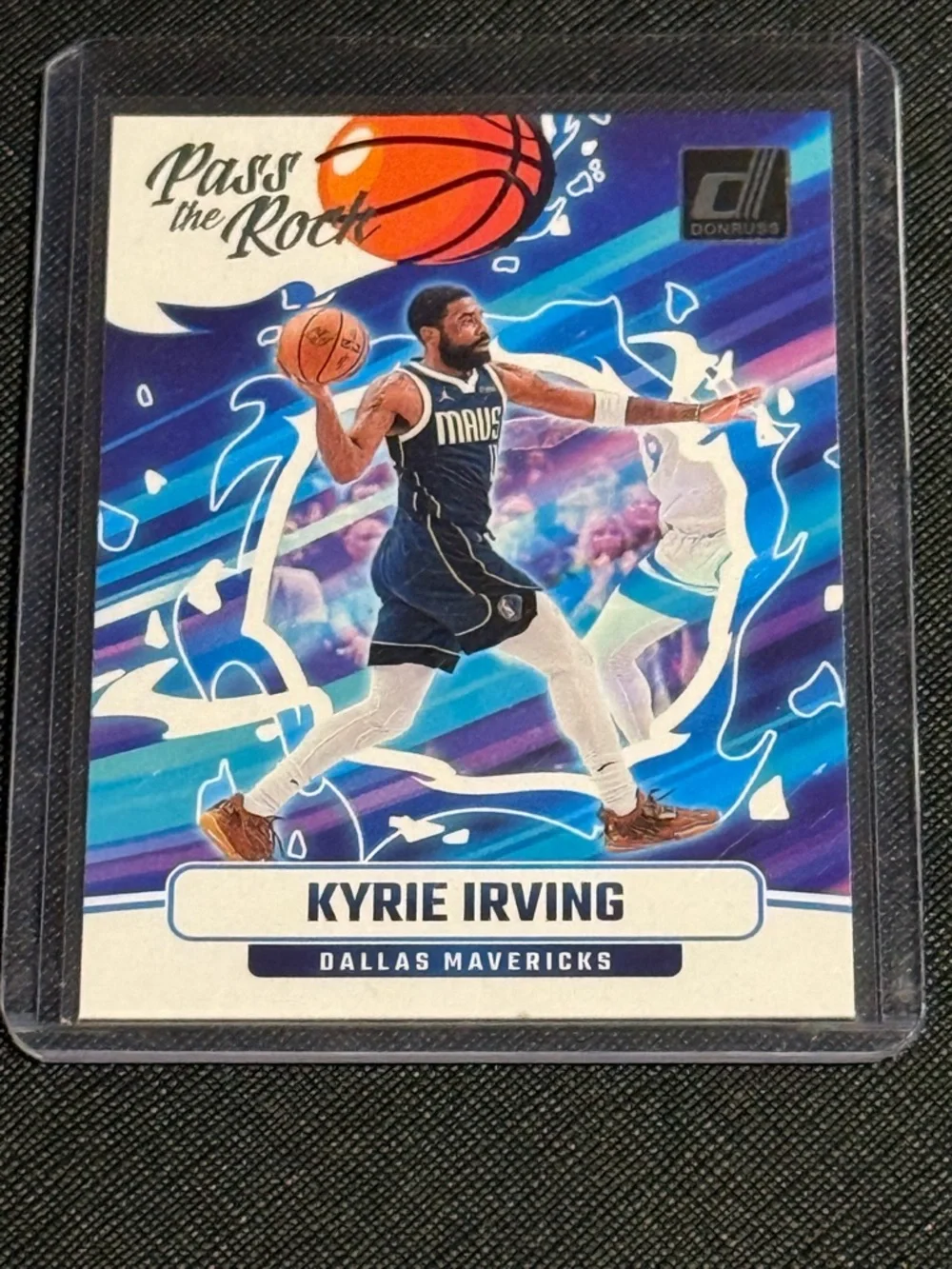 Kyrie Irving BKLYN Basketball Trading Card lot 32 - Picture 15 of 16
